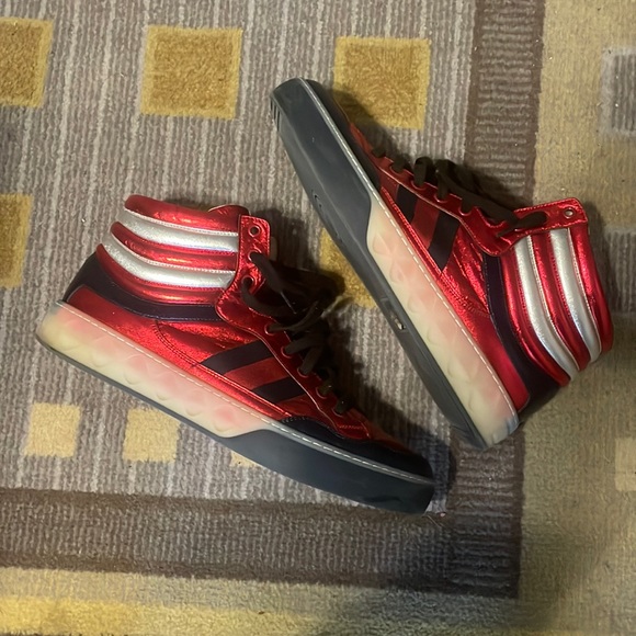 Gucci Shoes Gucci Sneakers Great Condition Inserts Are Missing